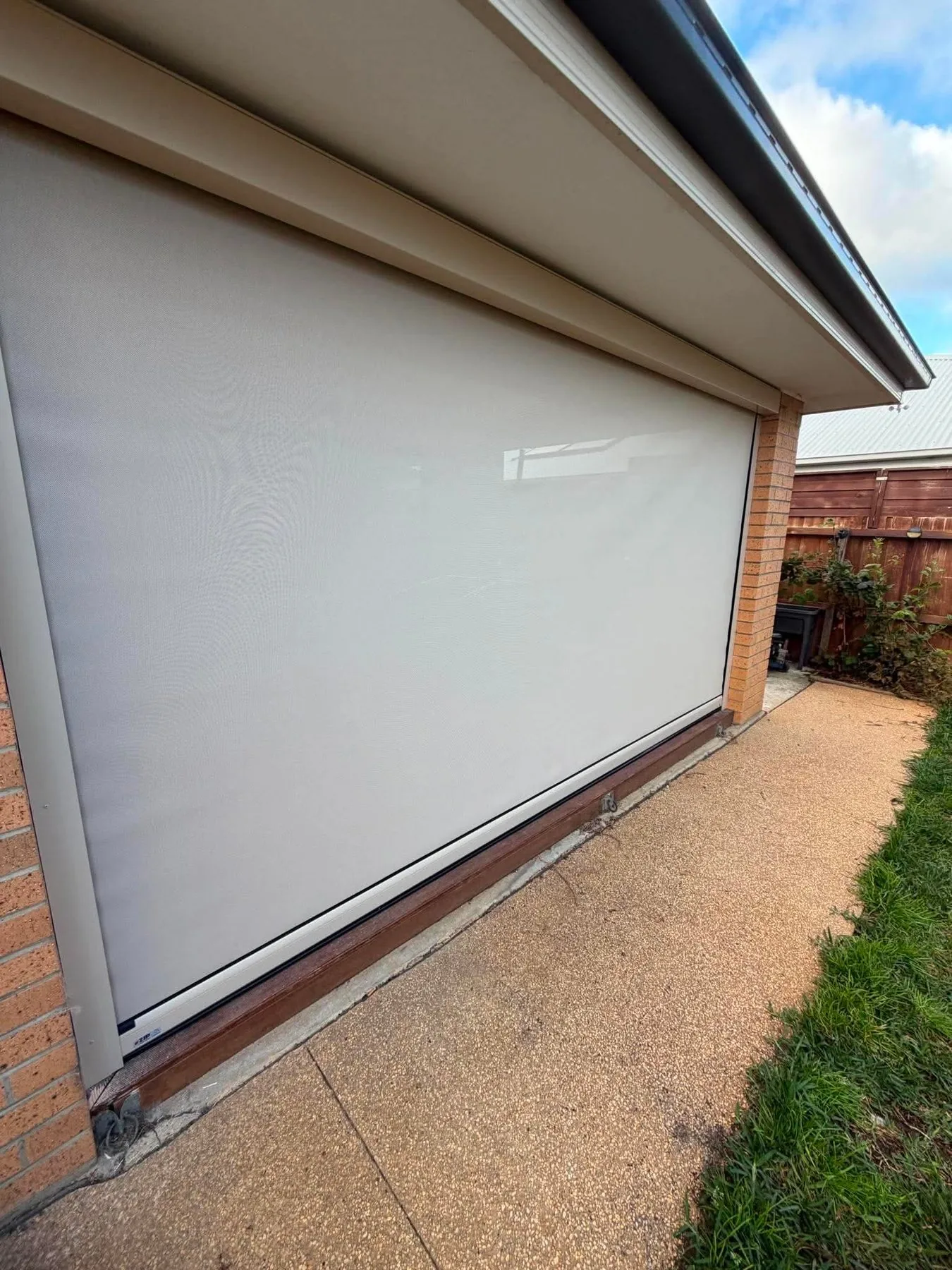 Outdoor blinds
